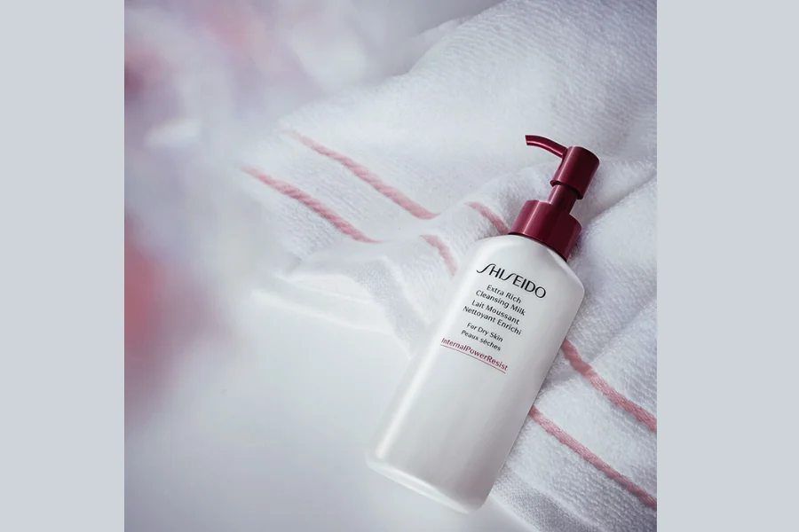 Shiseido InternalPowerResist Extra Rich cleansing milk