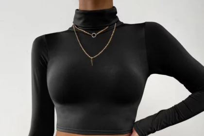 Fashion Forward Statement: The turtleneck crop top is a daring and chic fashion statement that effortlessly combines edginess with elegance. Its unique design captures attention and showcases confidence, making it a popular choice among trendsetters.