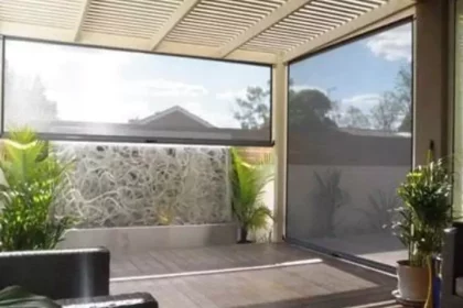 Outdoor roller shade