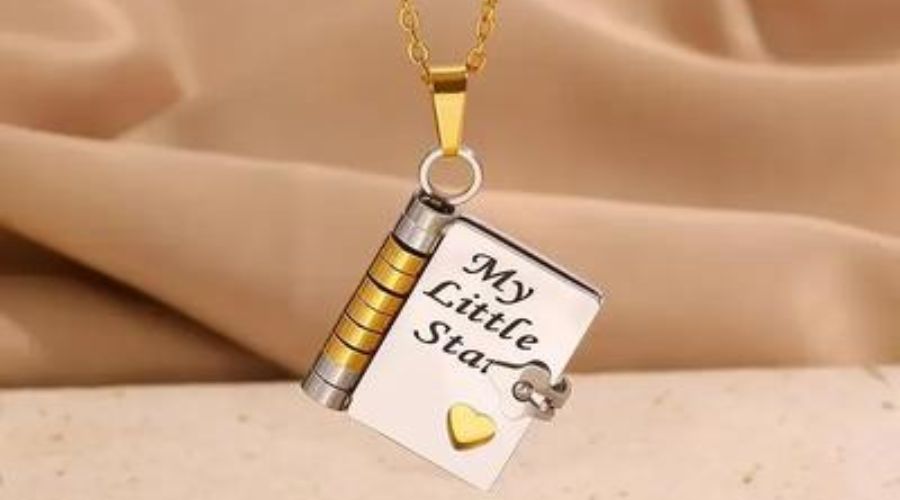 book locket necklace review
